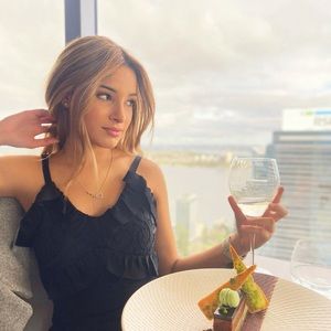 Meet your Posher, Laura